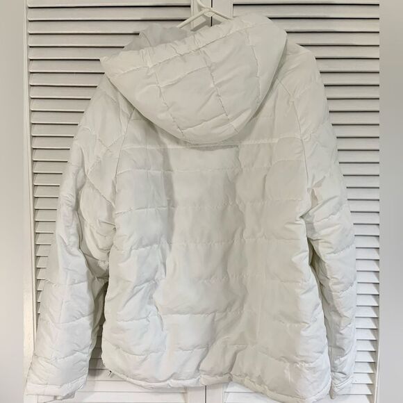 Bershka Unisex Lightweight White Puffer Jacket Size Medium - Picture 10 of 11
